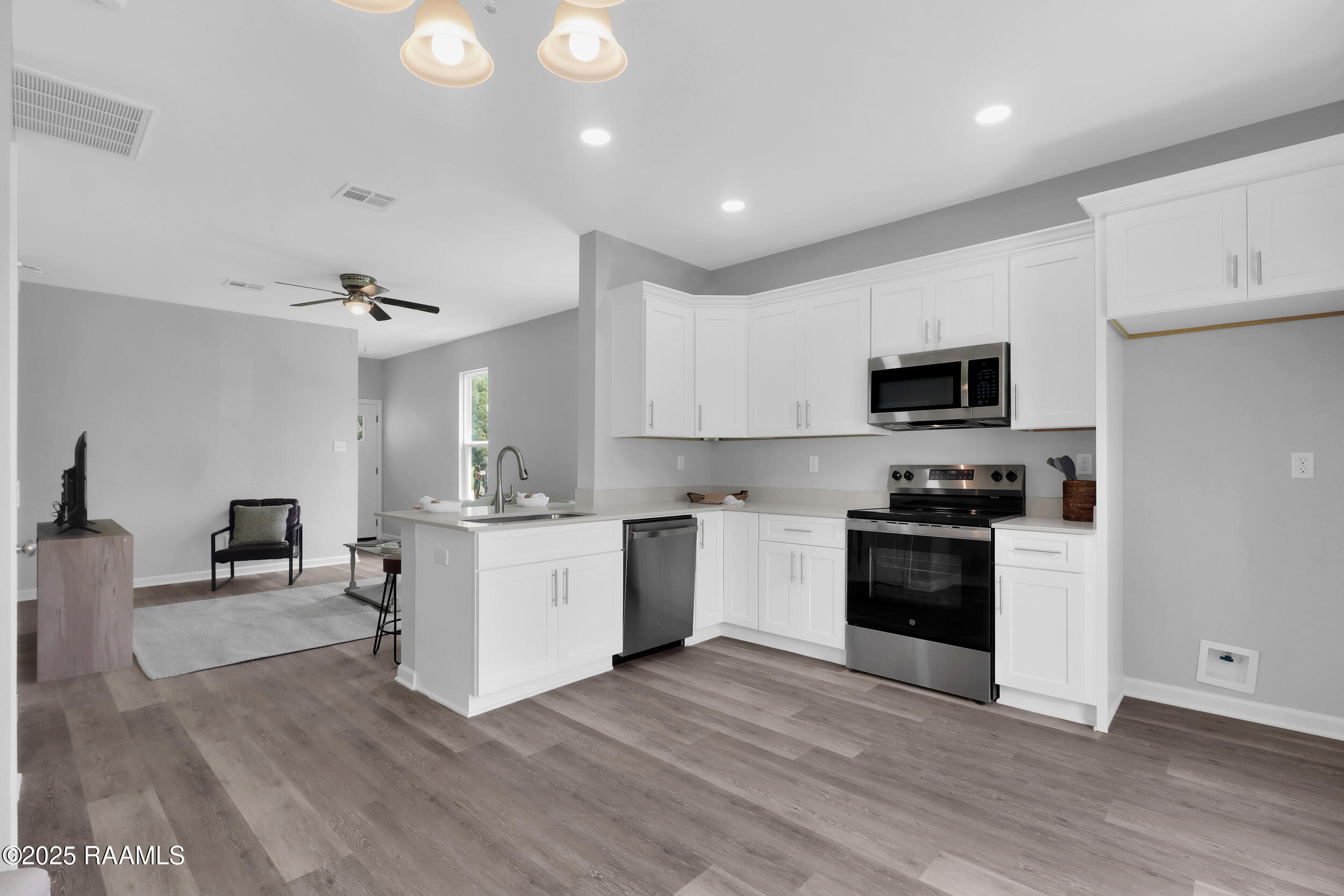 106 Jantz Lafayette, LA 70506 - Photo 4 of 14 IMG_5557