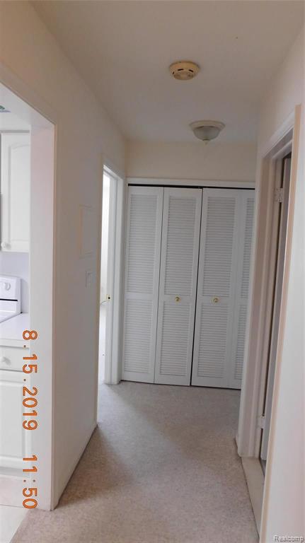 4041 West Maple Road Bloomfield Hills, MI 48301 - Photo 11 of 43