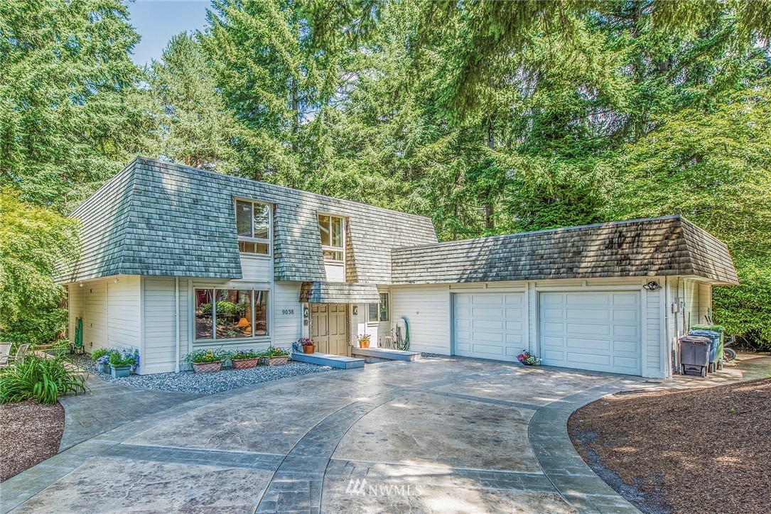 9038 Ridgeview Circle West Tacoma, WA 98466 - Photo 1 of 24 Gallery Image 1