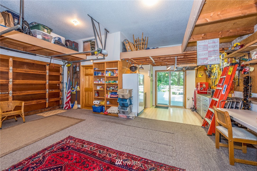 9038 Ridgeview Circle West Tacoma, WA 98466 - Photo 12 of 24 Gallery Image 12