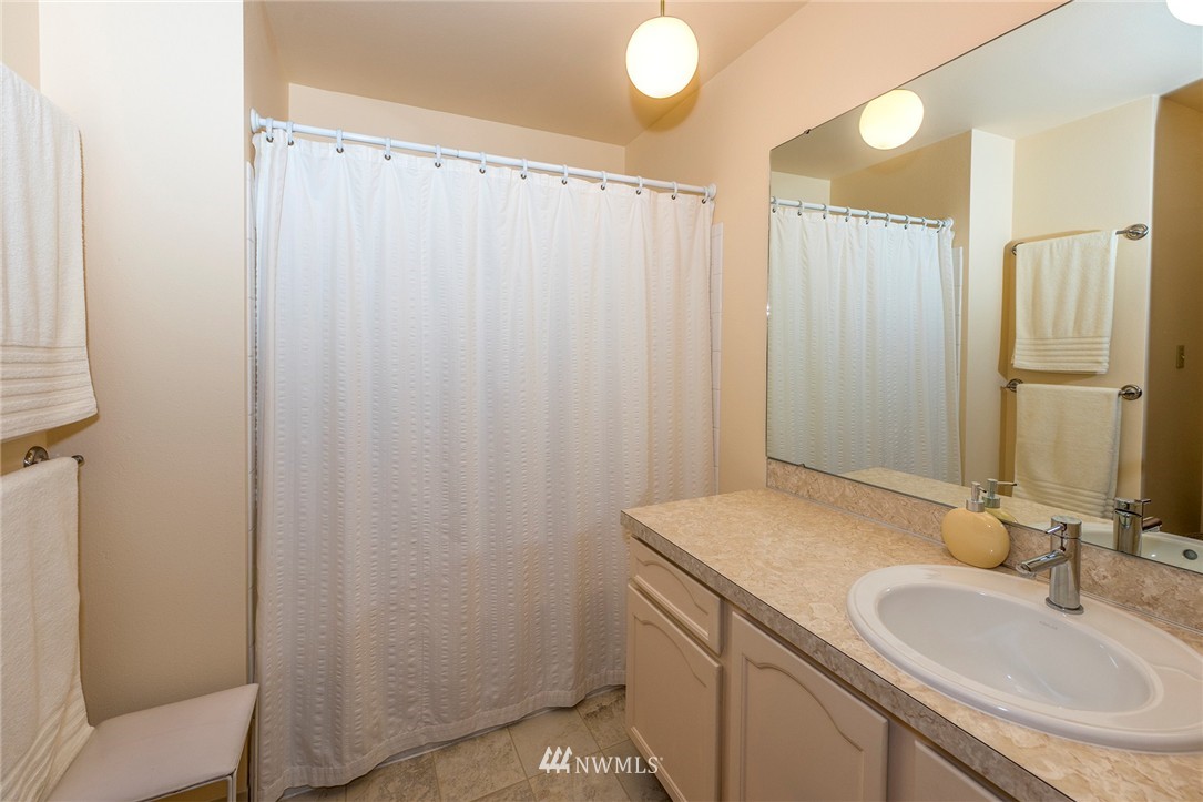 9038 Ridgeview Circle West Tacoma, WA 98466 - Photo 16 of 24 Gallery Image 16