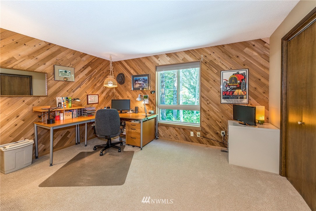 9038 Ridgeview Circle West Tacoma, WA 98466 - Photo 17 of 24 Gallery Image 17
