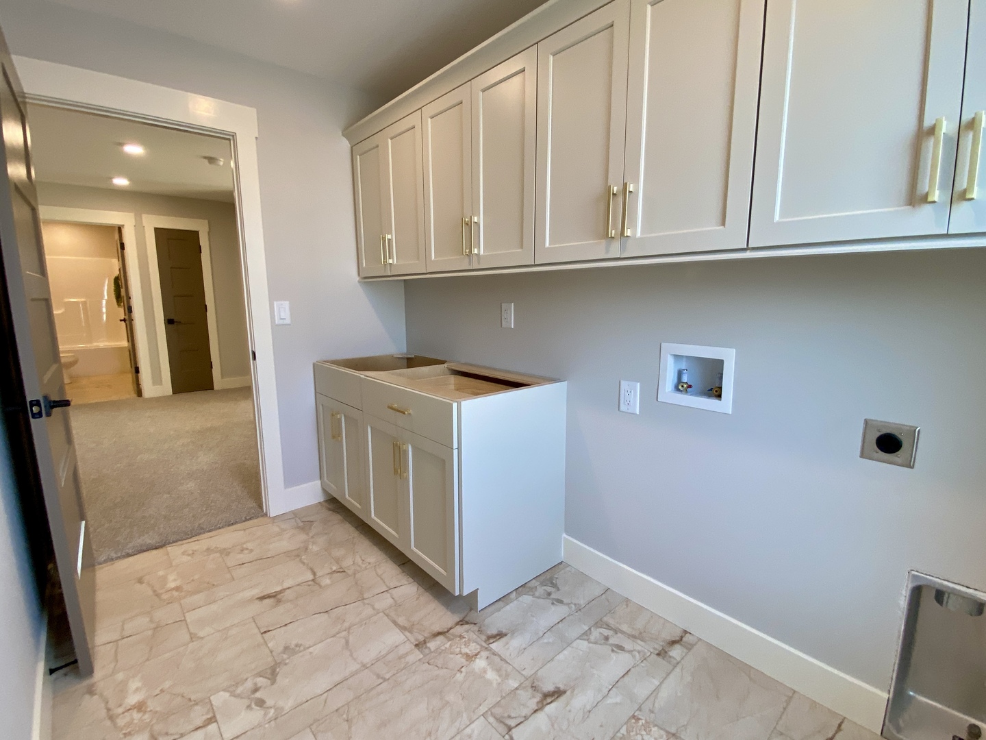 3913 Jade Drive Champaign, IL 61822 - Photo 20 of 38