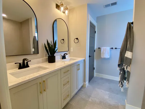 $469,000 | 3913 Jade Drive, Champaign, IL 61822