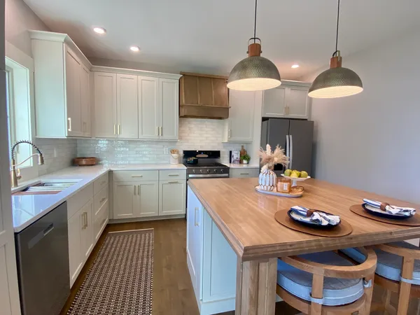 $469,000 | 3913 Jade Drive, Champaign, IL 61822