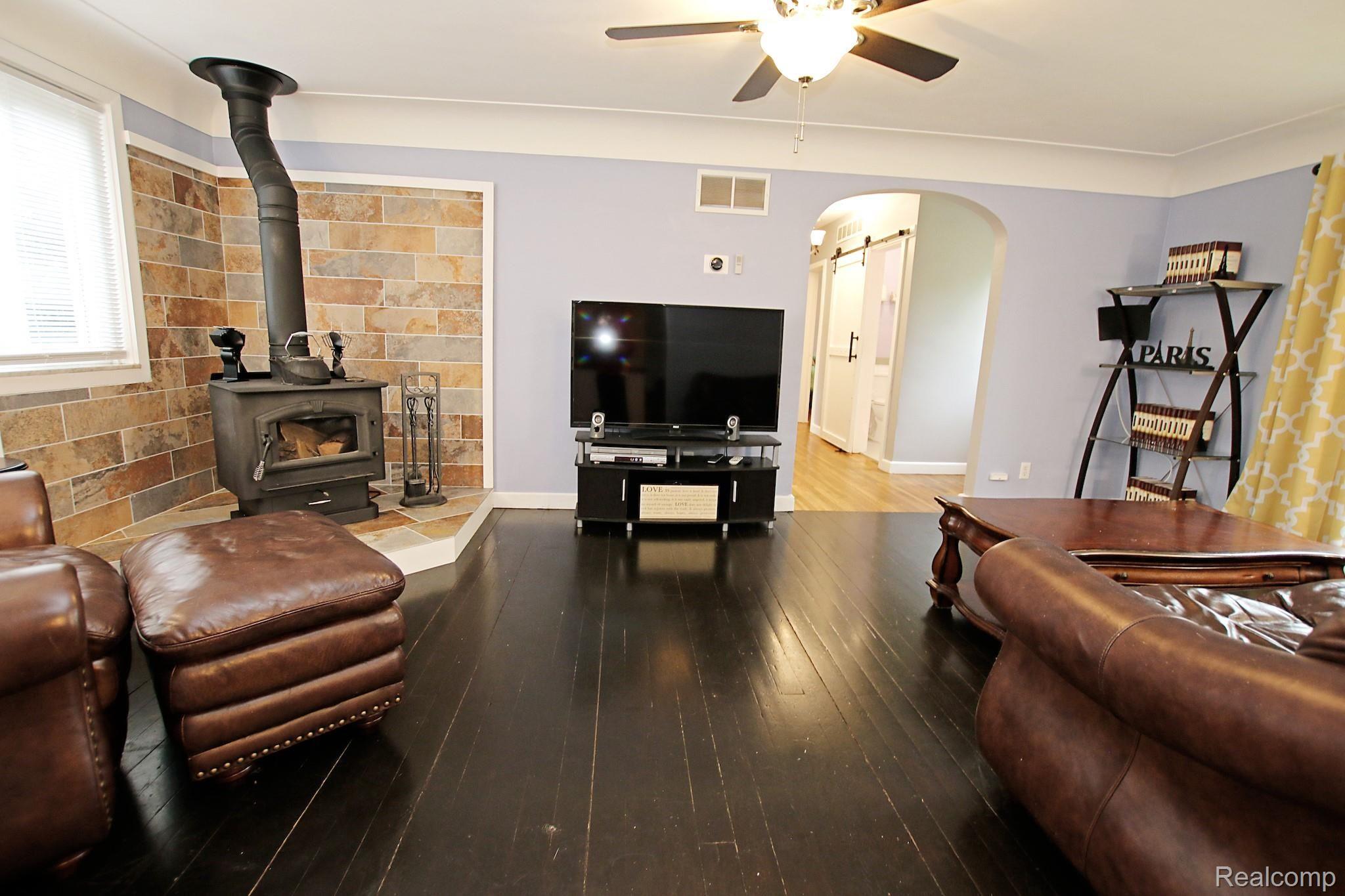 8340 East Baldwin Road Goodrich, MI 48438 - Photo 20 of 57 Family Room