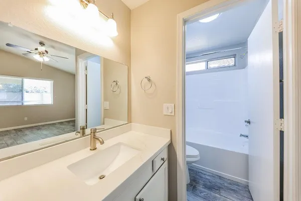 $2,080 | 21610 North 29th Drive, Phoenix, AZ 85027