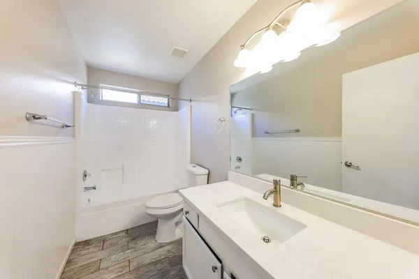 $2,080 | 21610 North 29th Drive, Phoenix, AZ 85027