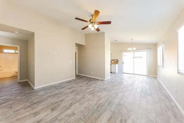 $2,080 | 21610 North 29th Drive, Phoenix, AZ 85027