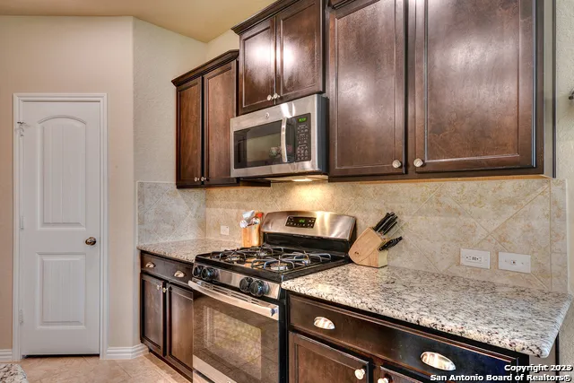 $1,725 | 13825 Bellows Path, San Antonio, TX 78253