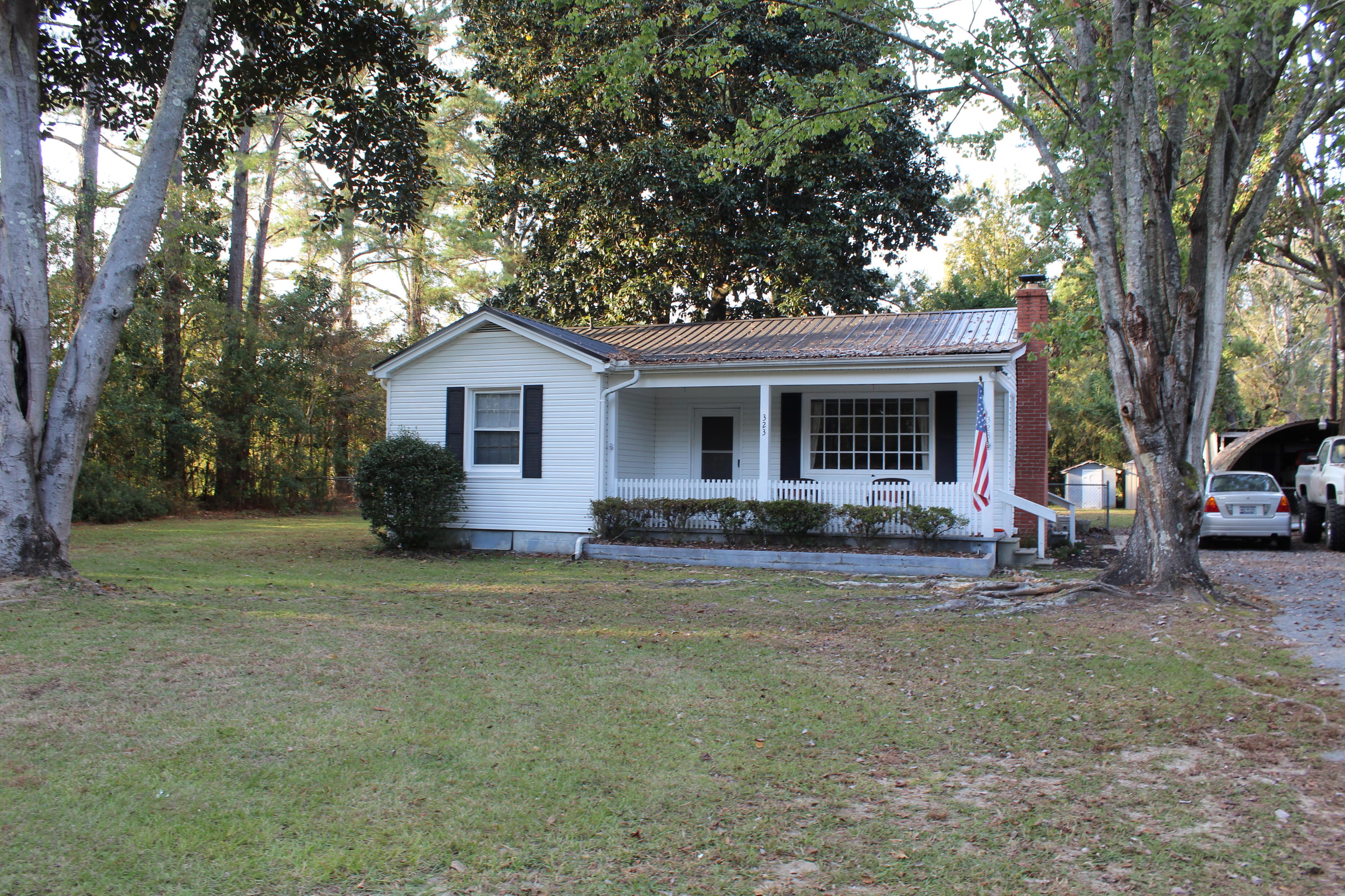 323 School Street Ridgeville, SC 29472 - Photo 1 of 20 IMG_1084