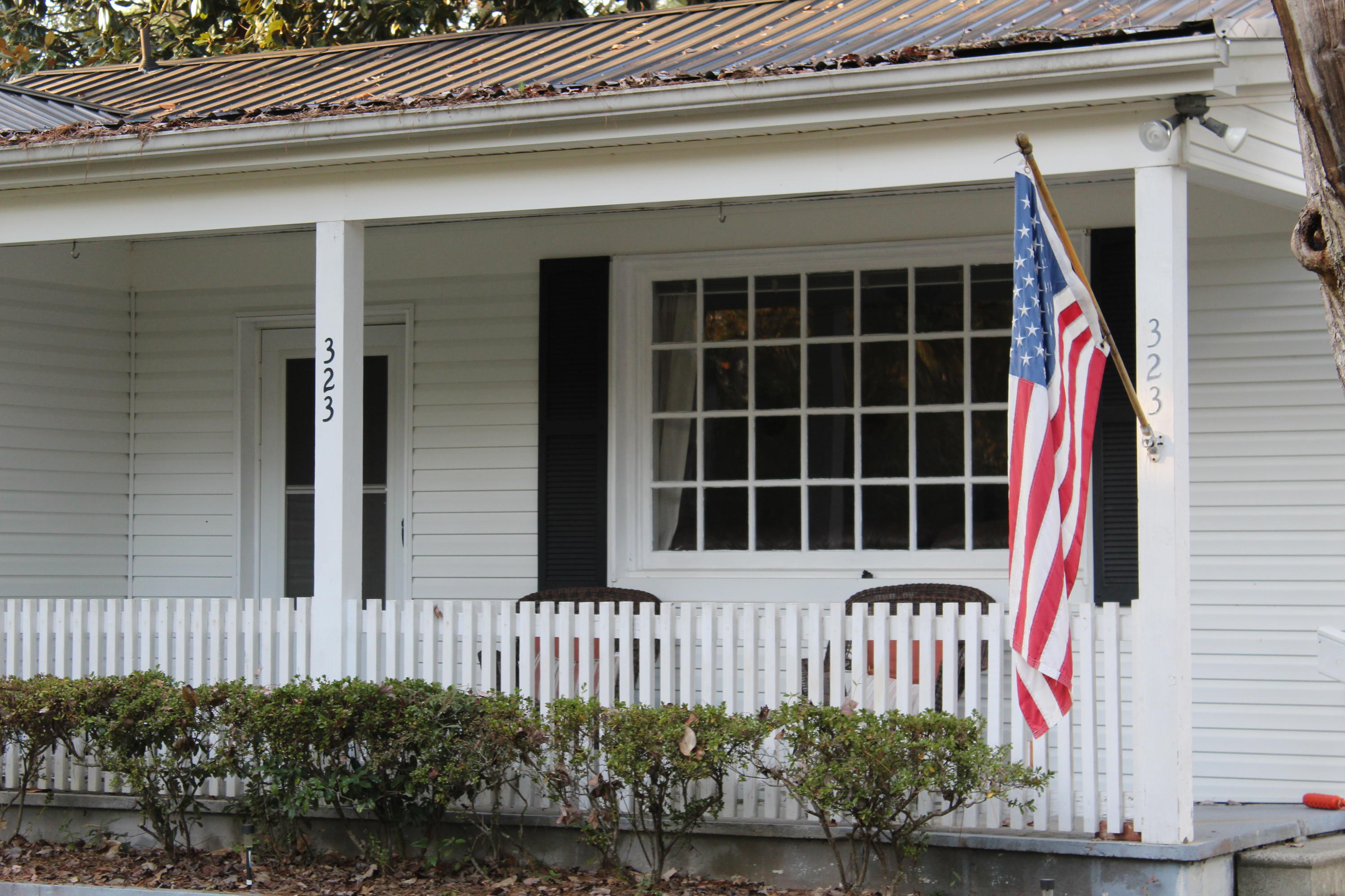 323 School Street Ridgeville, SC 29472 - Photo 5 of 20 IMG_1089