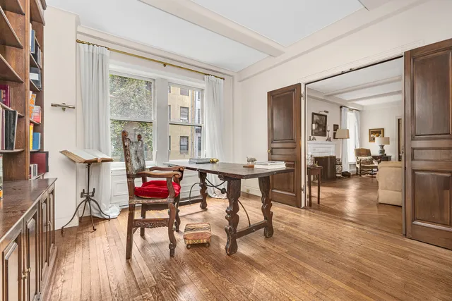 $1,395,000 | 45 East 62nd Street, Unit 2B | Lenox Hill