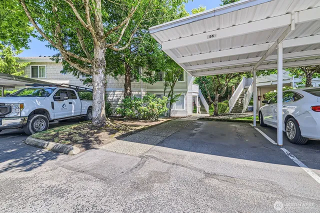 $339,900 | 9210 Market Place, Unit F202, Lake Stevens, WA 98258