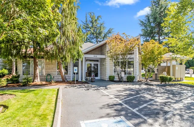 $339,900 | 9210 Market Place, Unit F202, Lake Stevens, WA 98258