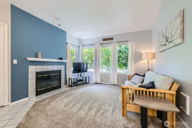 $339,900 | 9210 Market Place, Unit F202, Lake Stevens, WA 98258