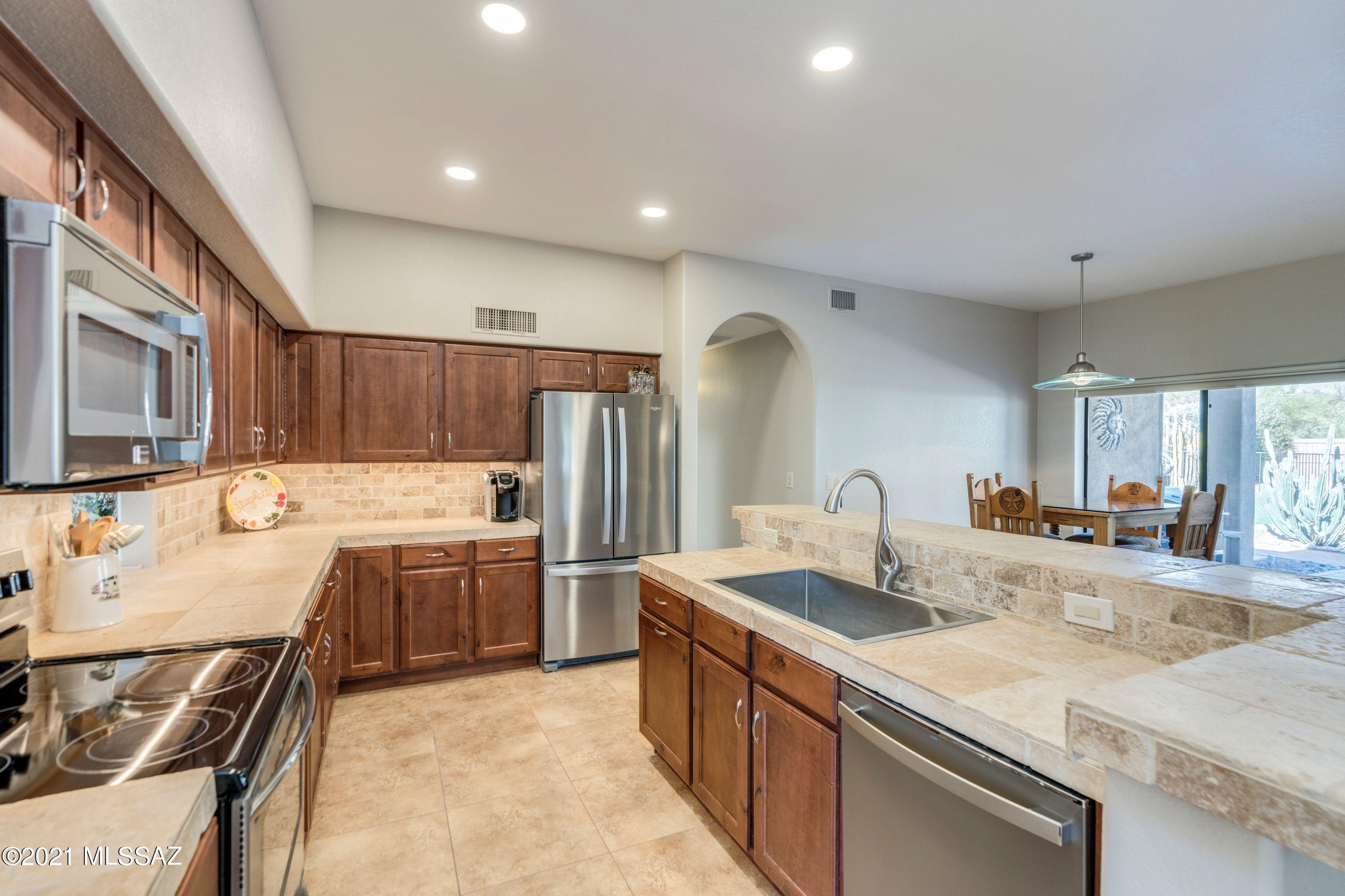 5200 North Pontatoc Road Tucson, AZ 85718 - Photo 12 of 36 Gallery Image 12