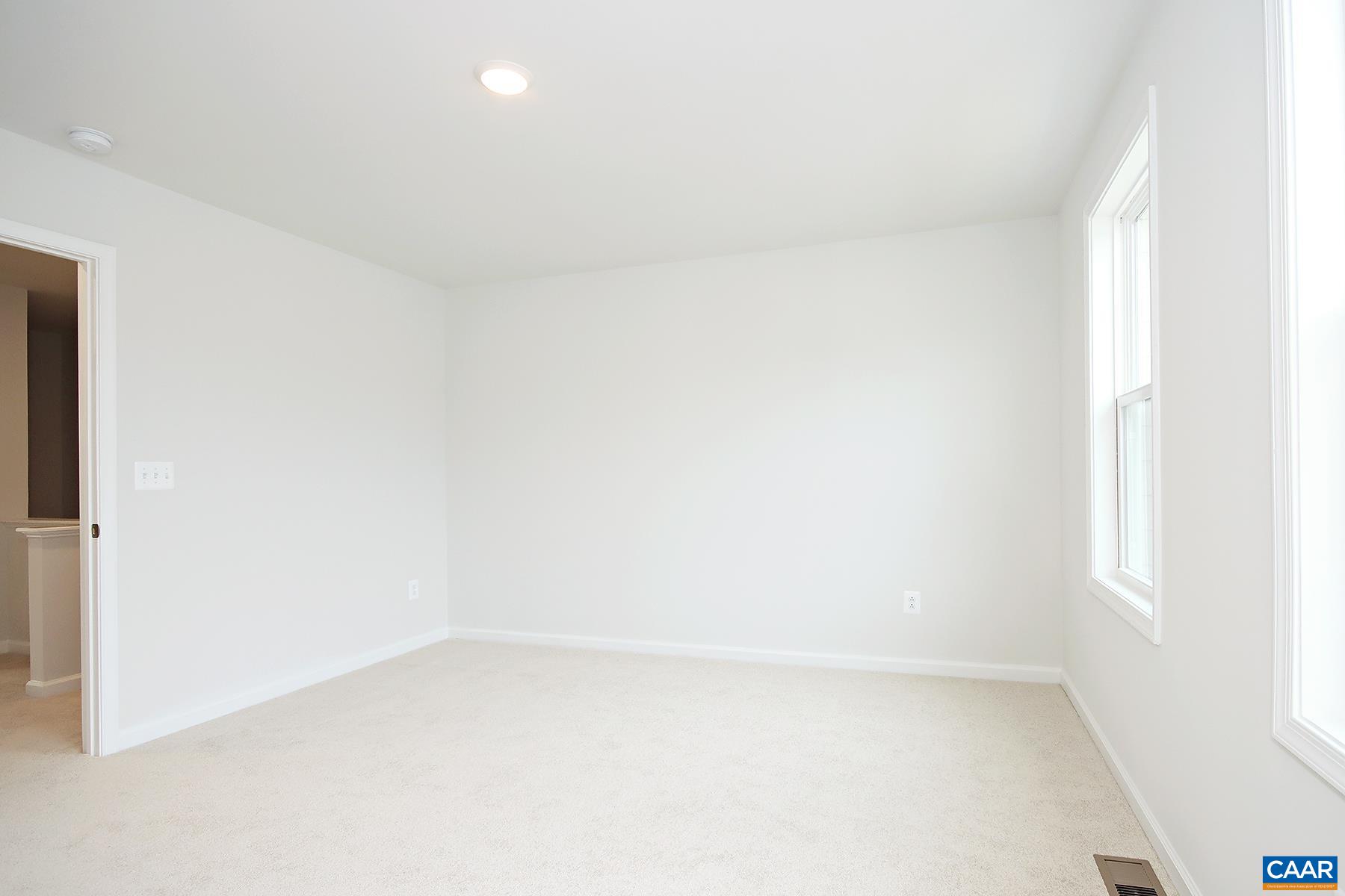 5997 McComb Street Crozet, VA 22932 - Photo 14 of 27 a view of small space