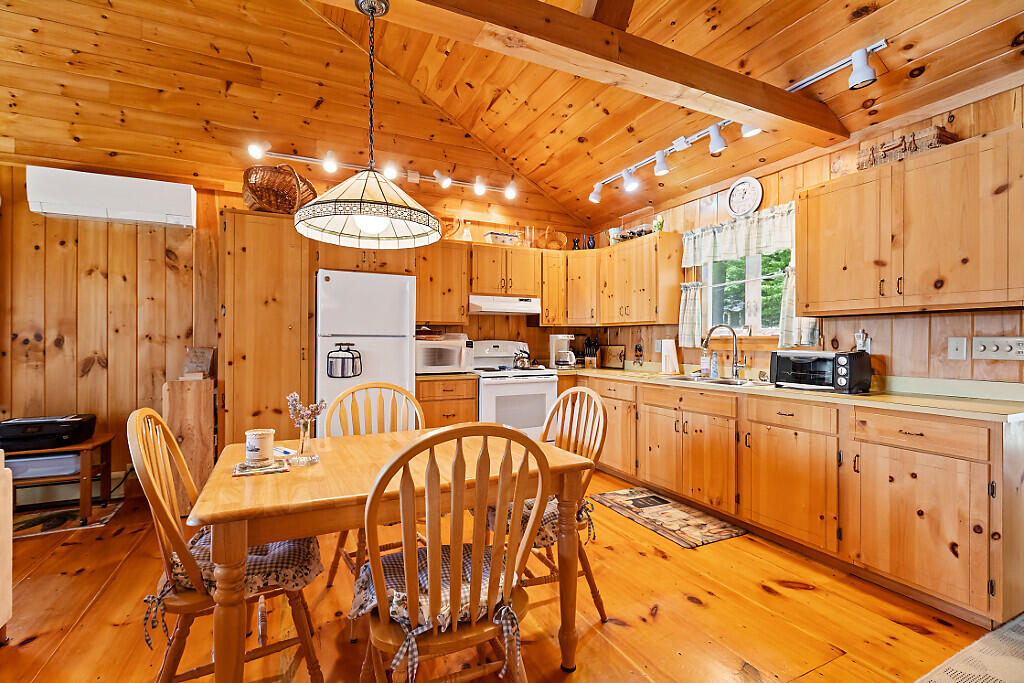 49 Cozy Cove Road Livermore, ME 04253 - Photo 13 of 45 18_BP5A7228_DxO_mls
