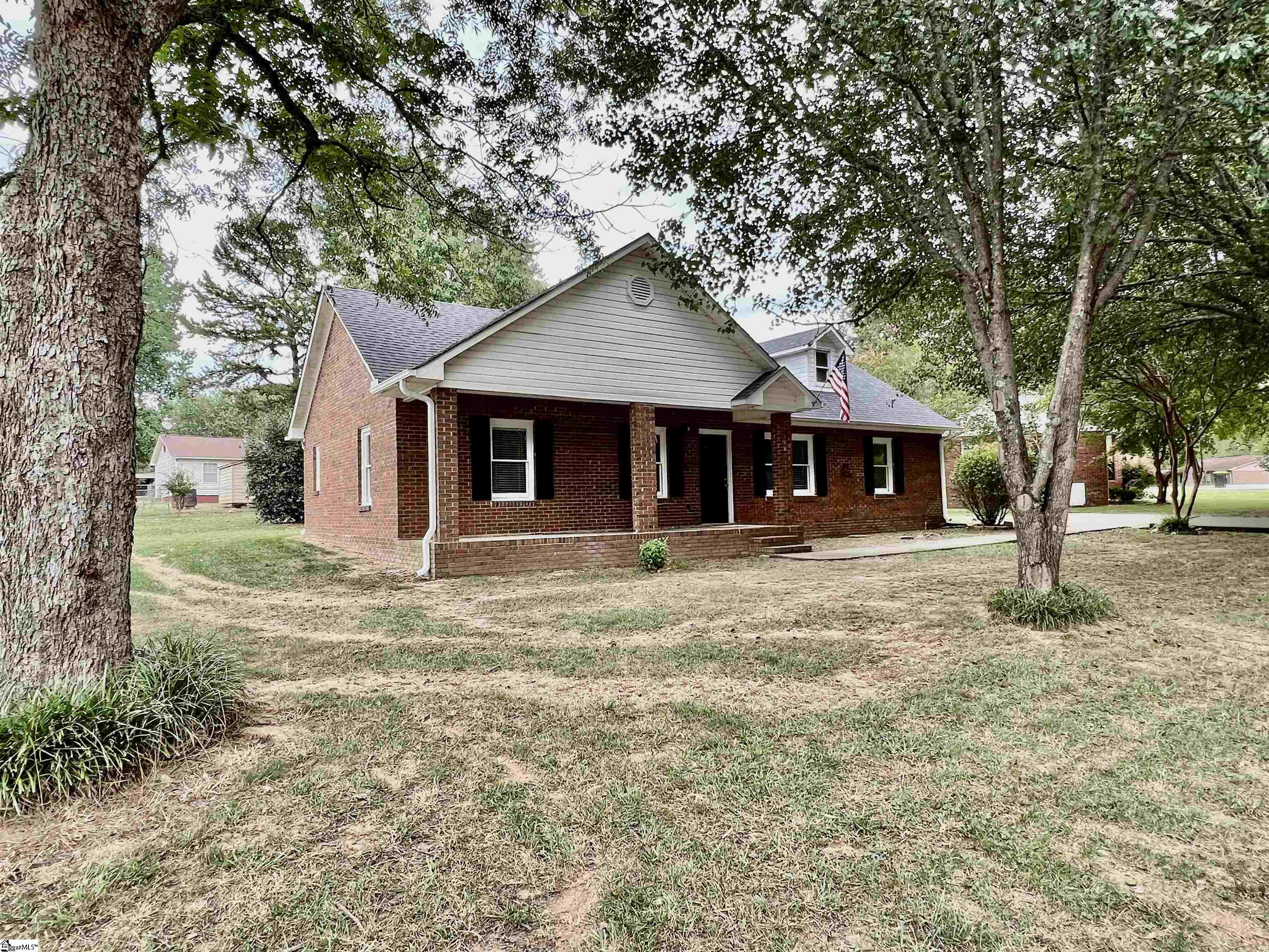 460 Sierra Road Spartanburg, SC 29301 - Photo 1 of 22 Gallery Image 1