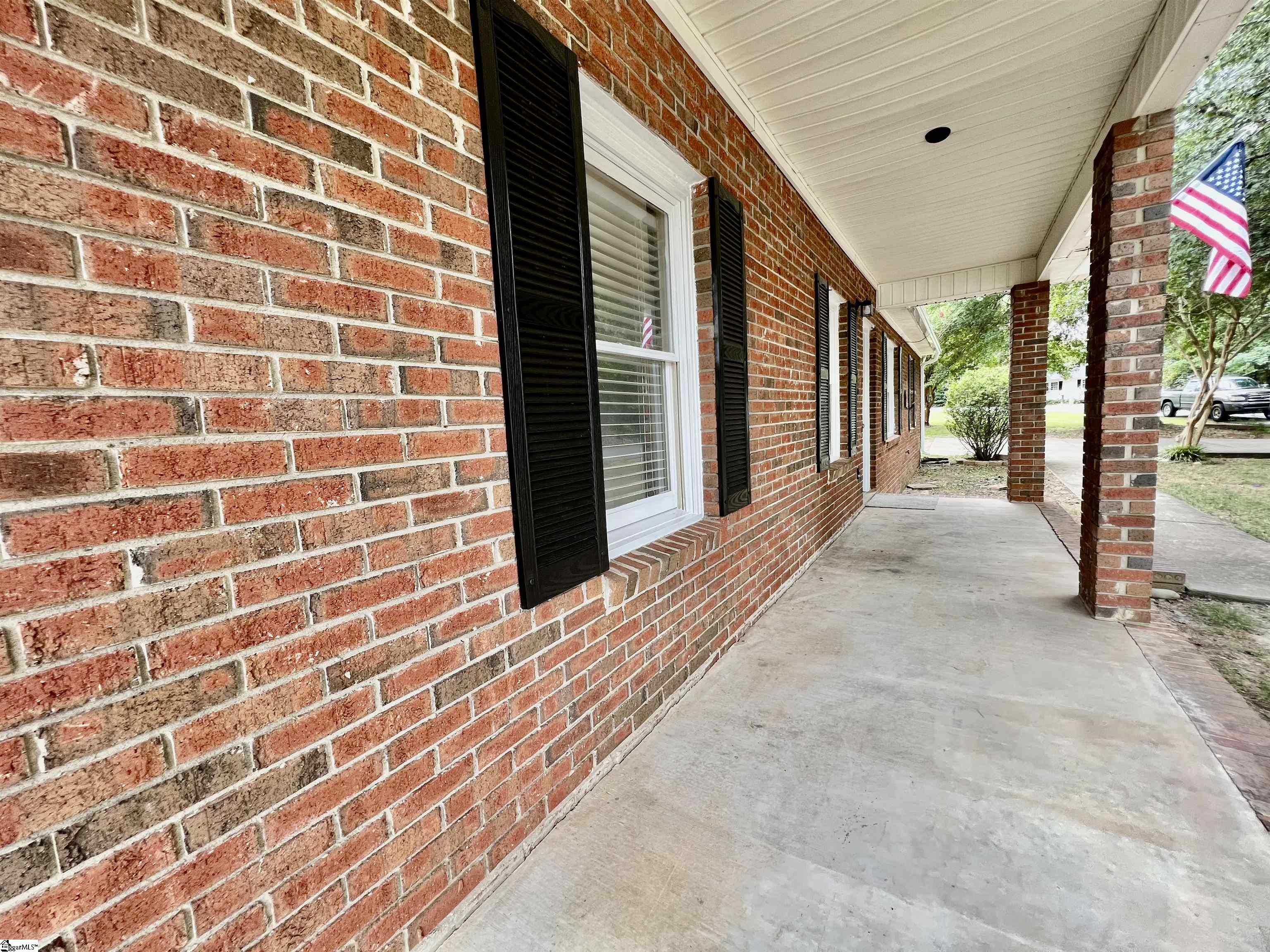 460 Sierra Road Spartanburg, SC 29301 - Photo 4 of 22 Gallery Image 4