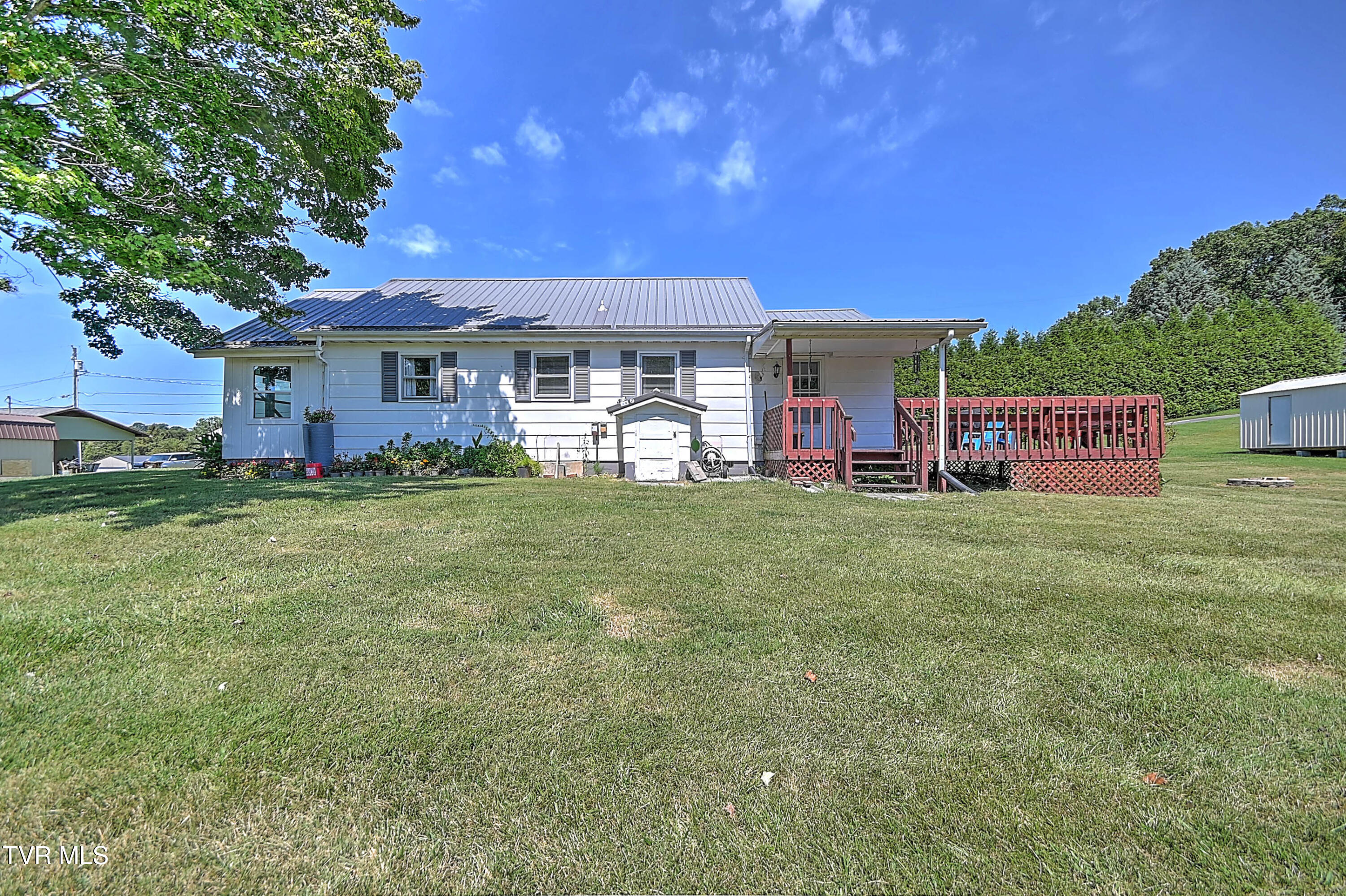 152 Cagle Road Bluff City, TN 37618 - Photo 30 of 55 152 Cagle CP-34