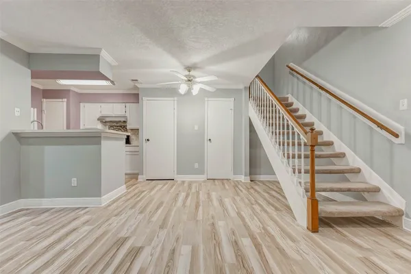 $98,000 | 11201 Lynbrook Drive, Unit 3702, Houston, TX 77042
