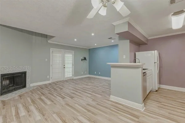 $98,000 | 11201 Lynbrook Drive, Unit 3702, Houston, TX 77042