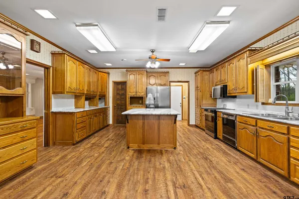 $439,000 | 450 Highway 43, Tatum, TX 75691