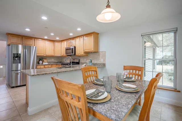 $647,000 | 18 Eldon Way, Atkinson, NH 03811