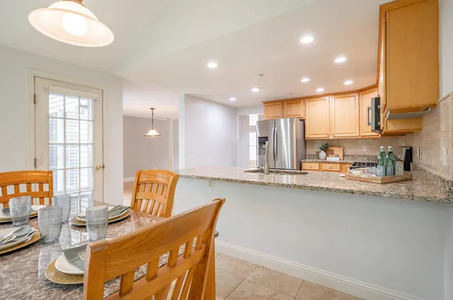 $647,000 | 18 Eldon Way, Atkinson, NH 03811