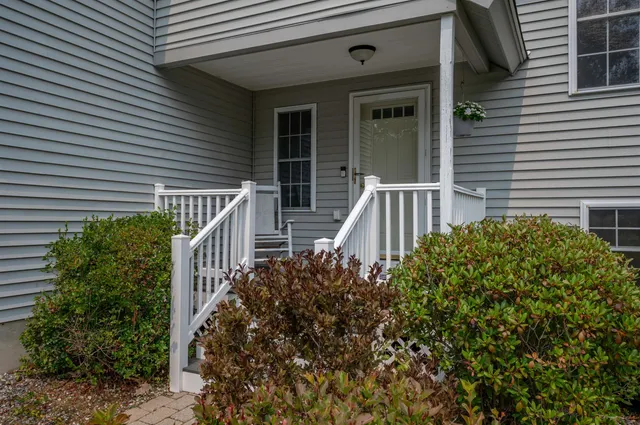 $647,000 | 18 Eldon Way, Atkinson, NH 03811