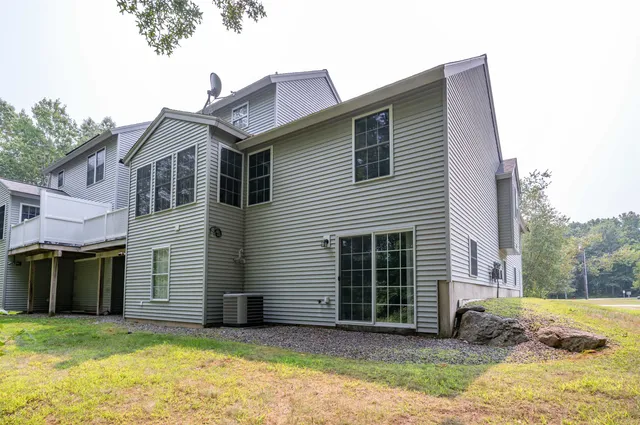 $647,000 | 18 Eldon Way, Atkinson, NH 03811