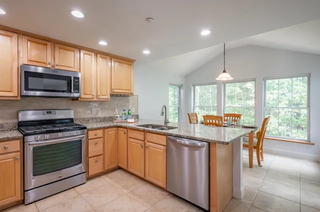 $647,000 | 18 Eldon Way, Atkinson, NH 03811