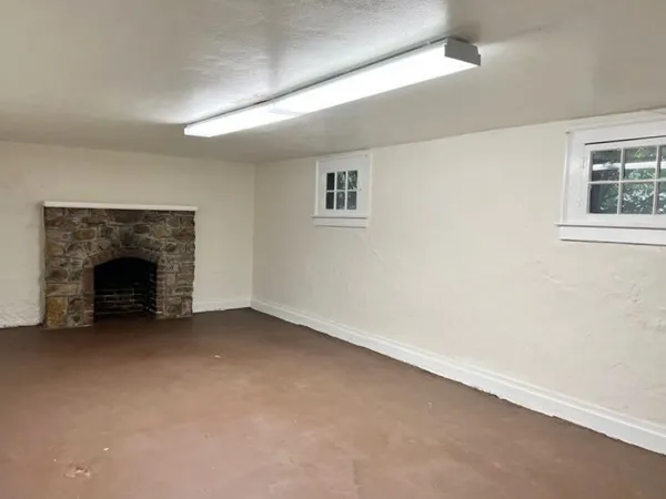 $1,849 | 1668 Brandon Avenue Southwest, Roanoke, VA 24015