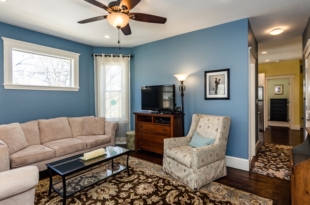34 Catherine Street, Unit 6 Boston, MA 02131 - Photo 2 of 10
