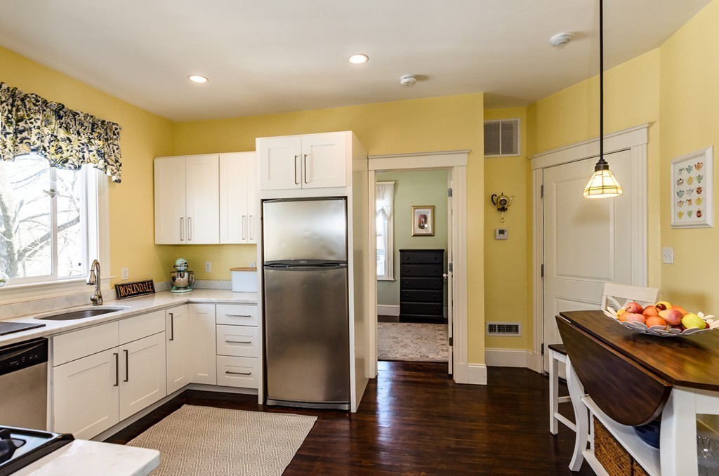 34 Catherine Street, Unit 6 Boston, MA 02131 - Photo 8 of 10