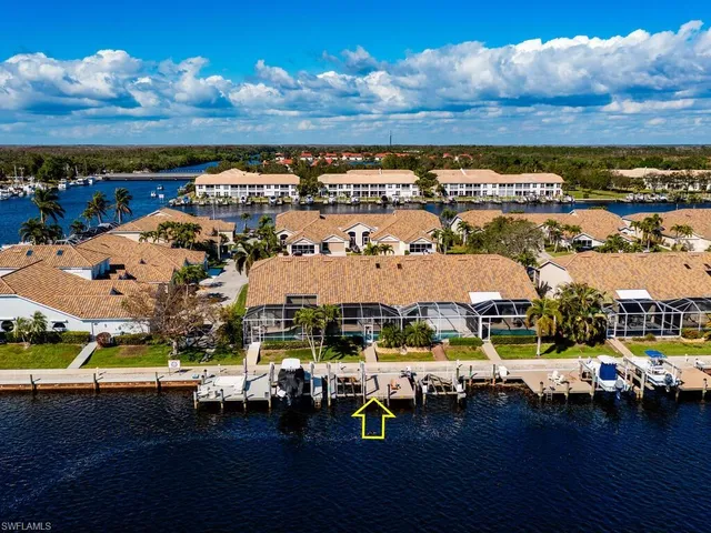 an aerial view of tennis court