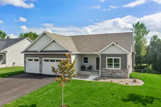 $576,135 | 521 Sienna Drive, Watertown, MN 55388