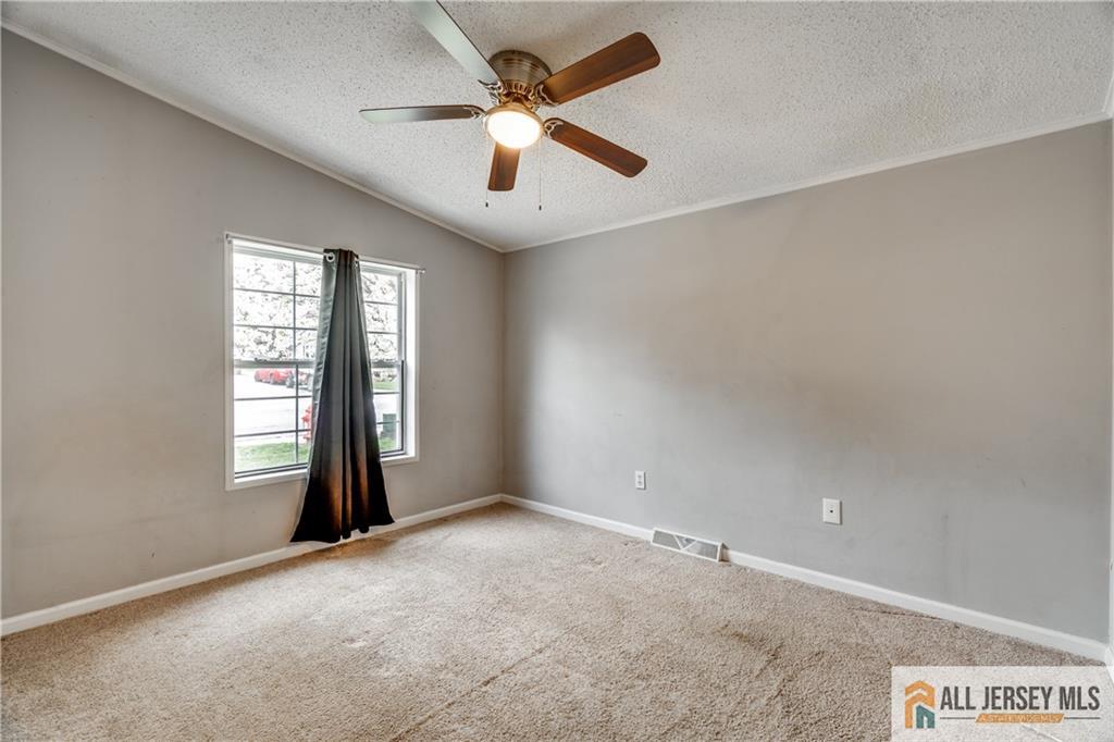 14 Dickens Road North Brunswick, NJ 08902 - Photo 13 of 22 Gallery Image 13