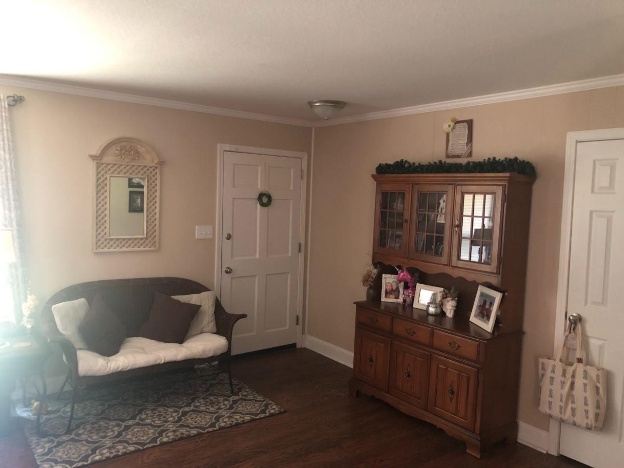 3240 Scott Road Clarksville, TN 37043 - Photo 11 of 30 Spacious entry-way with coat closet.