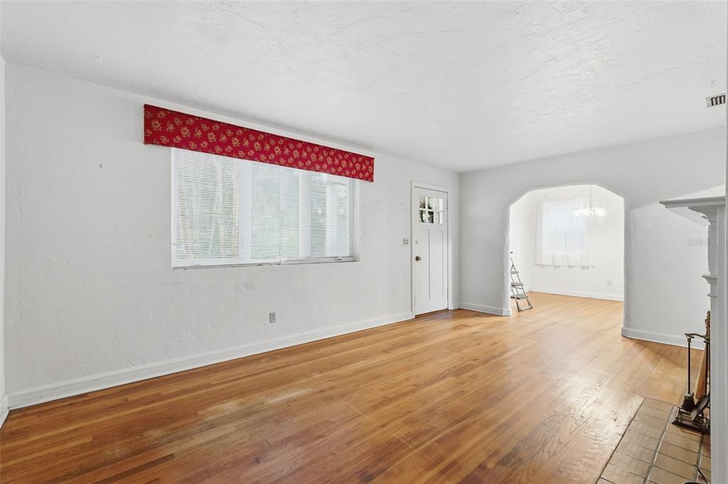 1423 Northwest 11th Road Gainesville, FL 32605 - Photo 3 of 42