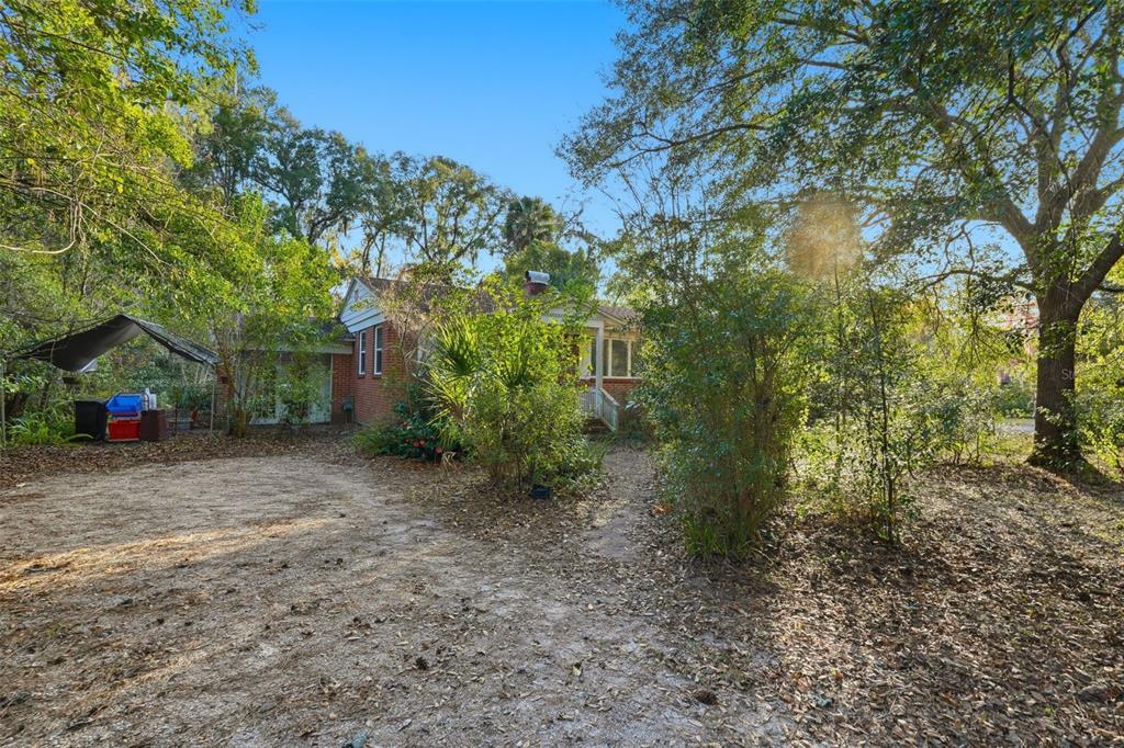 1423 Northwest 11th Road Gainesville, FL 32605 - Photo 38 of 42