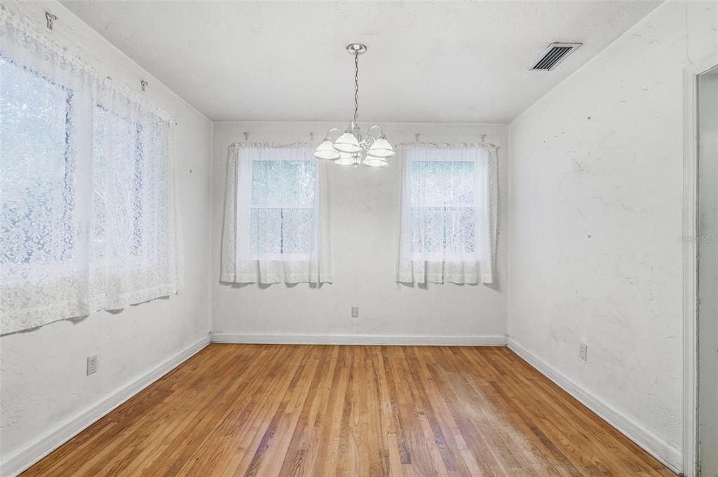 1423 Northwest 11th Road Gainesville, FL 32605 - Photo 4 of 42