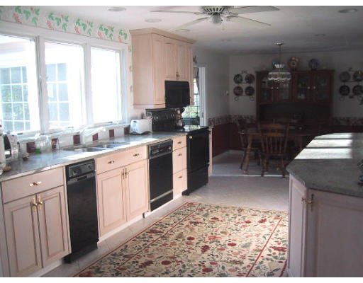 44 Upland Road Plympton, MA 02367 - Photo 3 of 16 Gallery Image 3