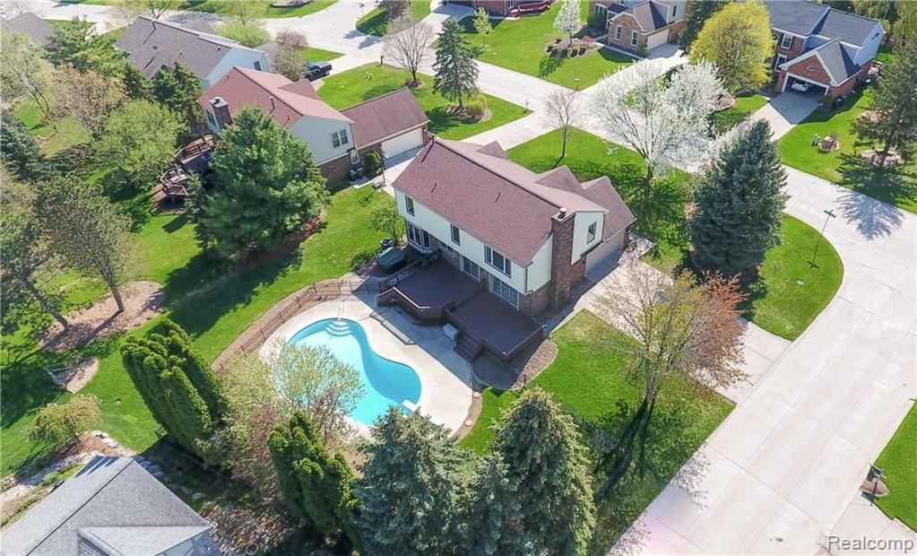 1158 Sandy Ridge Drive Rochester Hills, MI 48306 - Photo 1 of 33