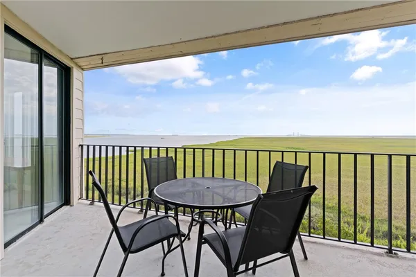 $1,900 | 1 Marina Drive, St. Simons Island, GA 31522