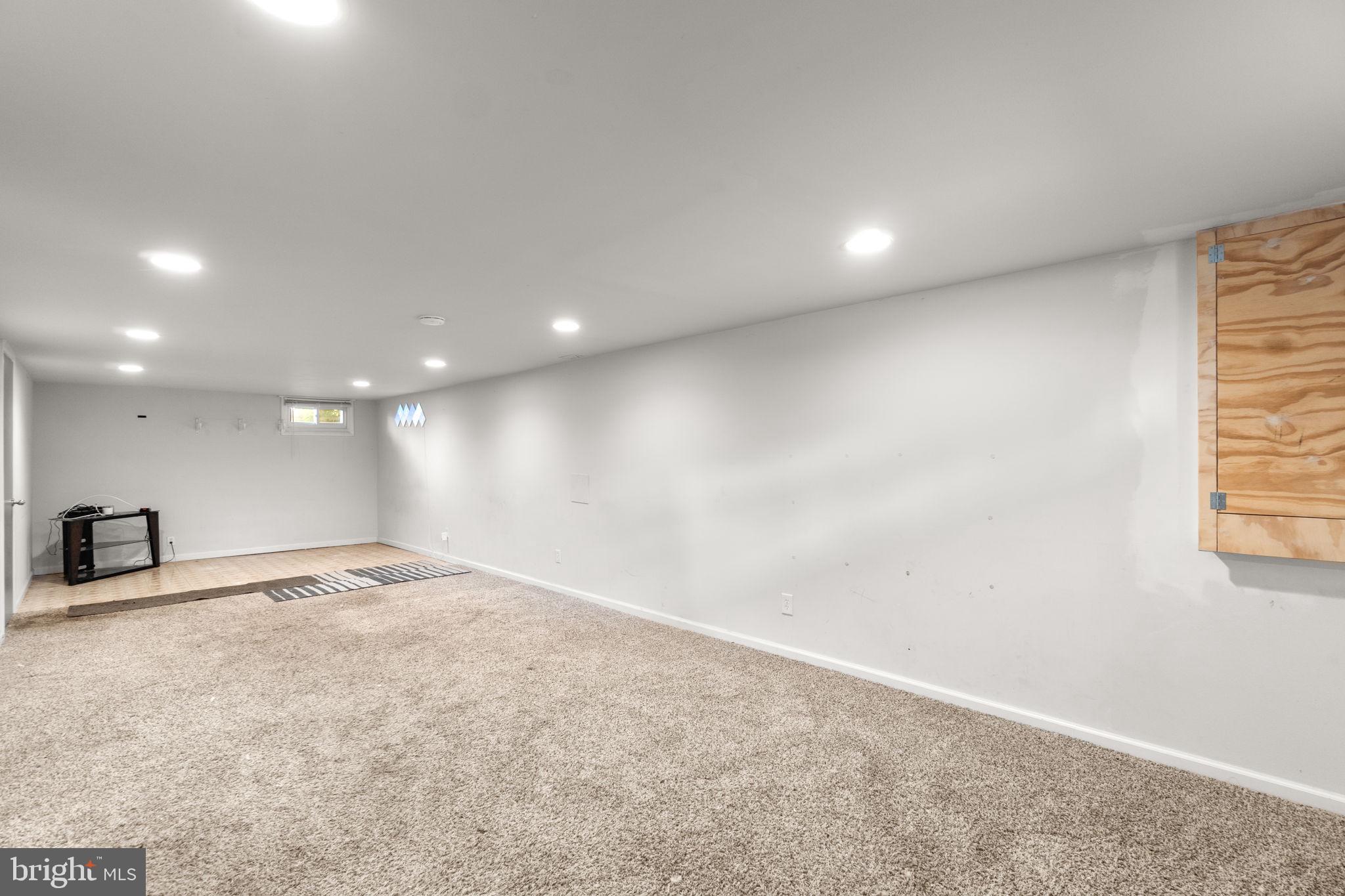 215 Cheddington Road Linthicum Heights, MD 21090 - Photo 27 of 41 an empty room with windows