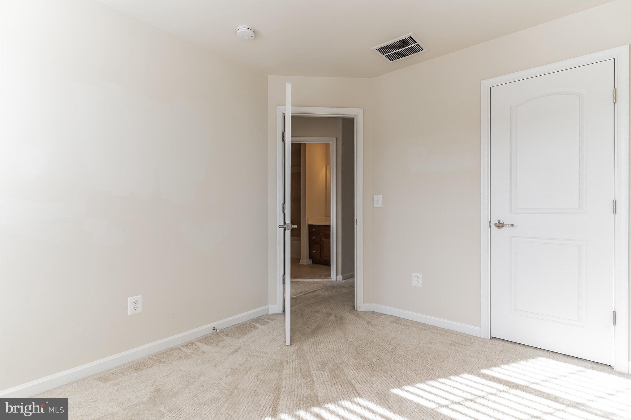 25621 Pleasant Valley Road Chantilly, VA 20152 - Photo 11 of 52 a view of an empty room