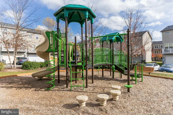 $2,750 | 25621 Pleasant Valley Road, Chantilly, VA 20152